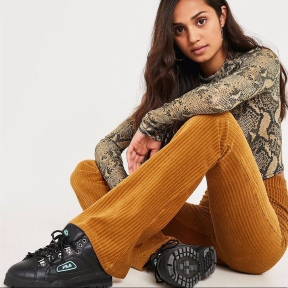 Urban Outfitters Pants - UO Cassidy ribbed velvet kick flare stretchy pants